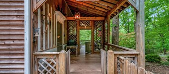 Tanglewood -4BD/3.5BA -3 King beds - Game Room - On 7 Acres