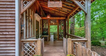 Tanglewood -4BD/3.5BA -3 King beds - Game Room - On 7 Acres