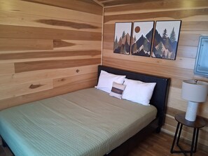 Room - Cozy 2-Bedroom Cabin Near the New Two Kings Casino (Grover)