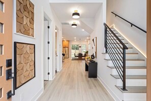 Interior - Sleek Designer Retreat Near Downtown Atlanta (Atlanta)
