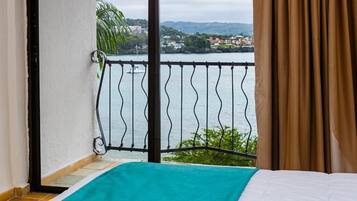 Iron/ironing board, free WiFi