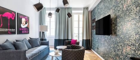 Grand Apartment, Balcony B3 | Living area
