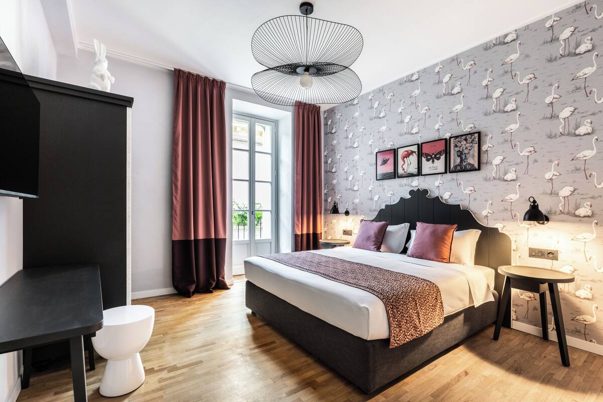 Grand Apartment B7 | Desk, laptop workspace, free WiFi, bed sheets