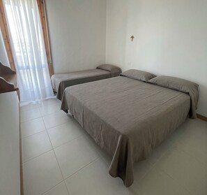 Room - COND. REDWOOD- C1 3+0 - A61022 (Bibione)