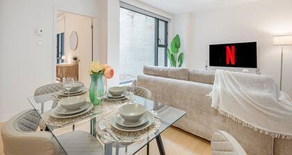 Group-Friendly Old Port Suite | Parking | Sleeps 6