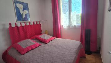 1 bedroom, iron/ironing board