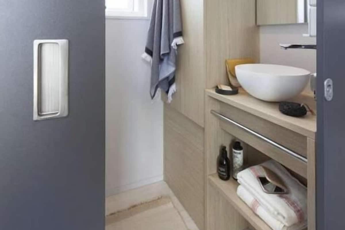 Chambre Double Confort, vue partielle sur le lac | Salle de bain