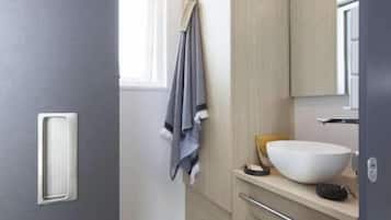 Comfort Double Room, Partial Lake View | Bathroom