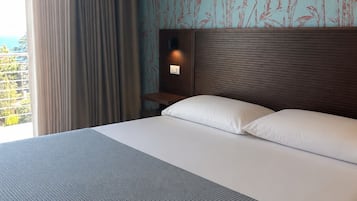 In-room safe, desk, blackout drapes, soundproofing