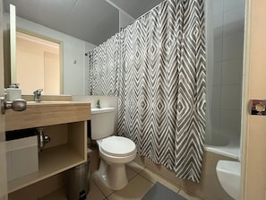 Apartment | Bilik Mandi