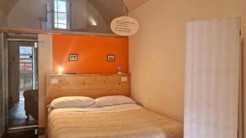 Classic Double Room, Patio, City View