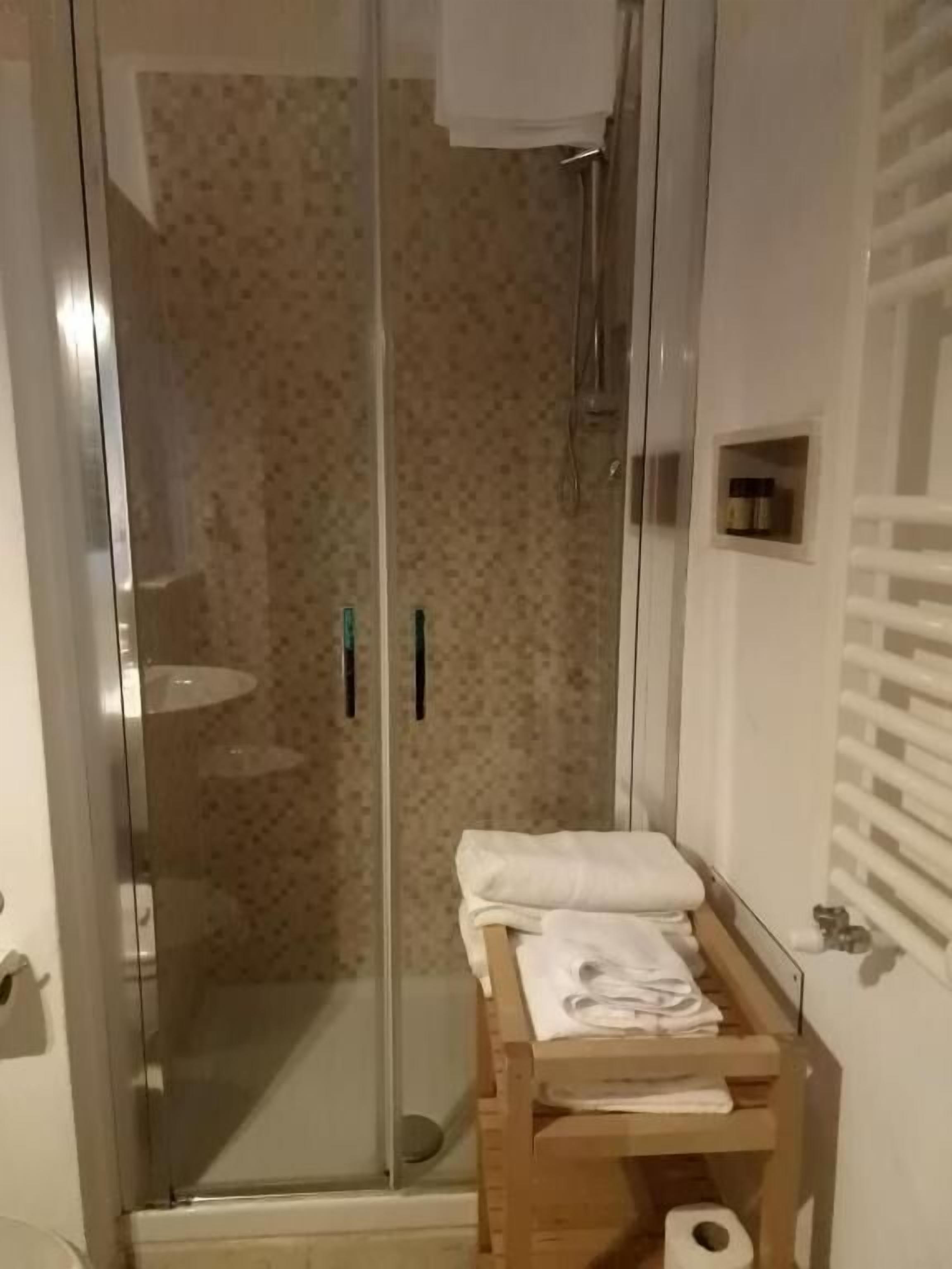 Comfort Double Room, Patio, City View | Bathroom