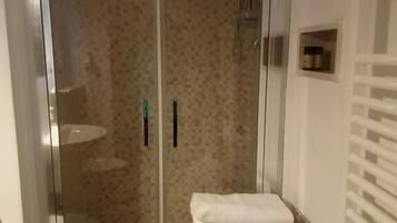 Comfort Double Room, Patio, City View | Bathroom