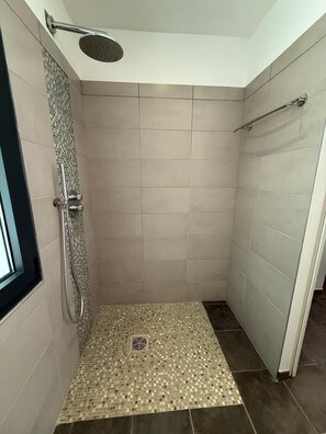Bathroom - Air-conditioned house Avignon 2 to 4 persons (Villeneuve-lès-Avignon)