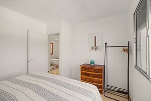 Fer et planche à repasser, Wi-Fi, draps fournis