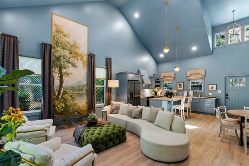 Atlanta Intown Hideaway, a private forest retreat moments from the city
