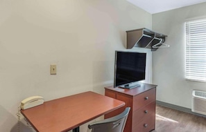 Room, 2 Queen Beds, Non Smoking (Kitchen) | Free WiFi, bed sheets - Motel 6 Extended Stay Little Rock Southwest AR (Little Rock)