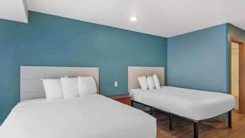 Room, 2 Queen Beds, Non Smoking (Kitchen) | WiFi (free), bed sheets