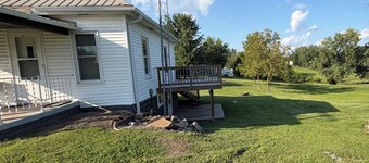 Eddys Cabin 1 bedroom sleeps 4, 1.5 miles from Lake Rathbun