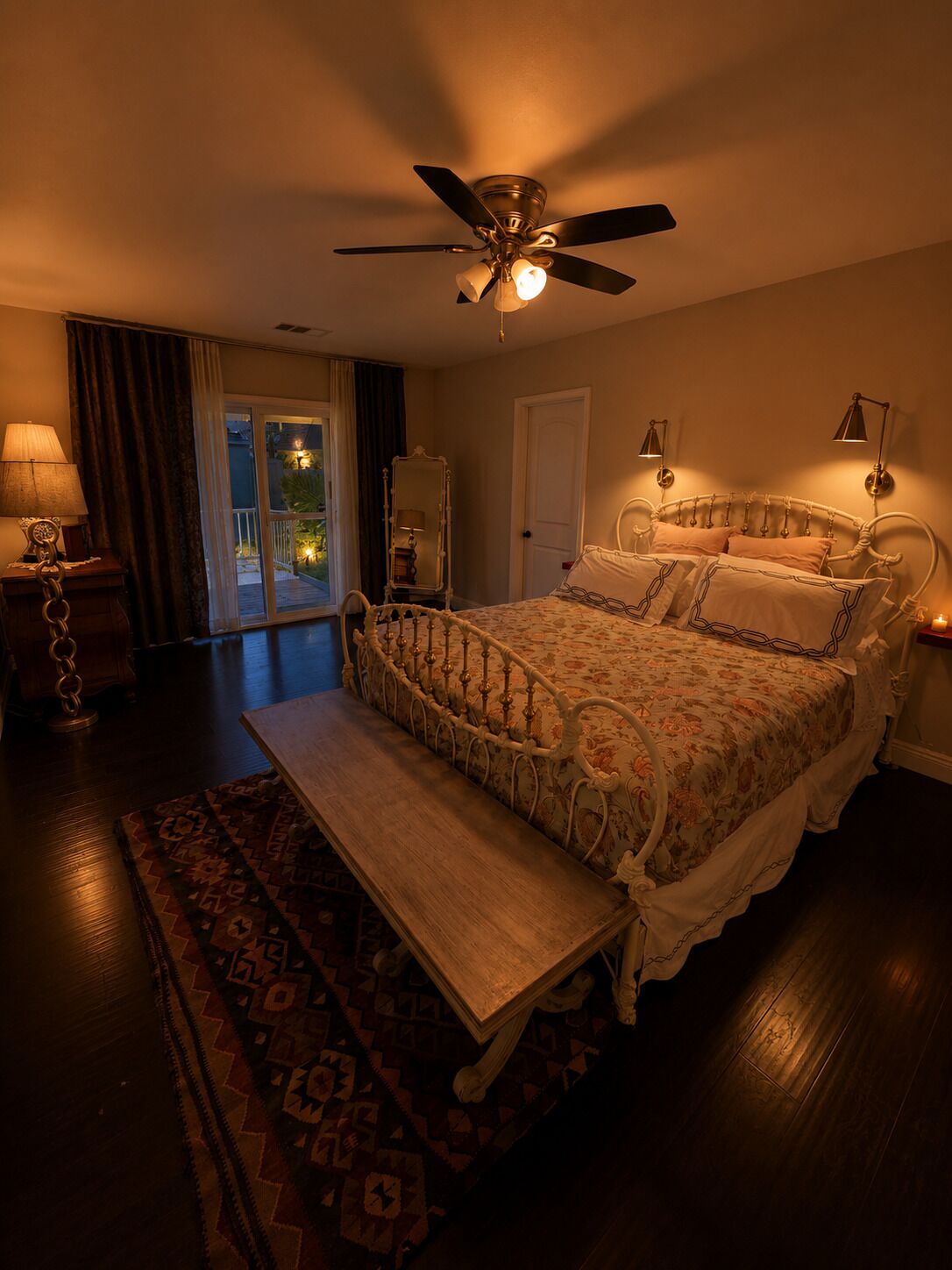 3 bedrooms, desk, iron/ironing board, free WiFi