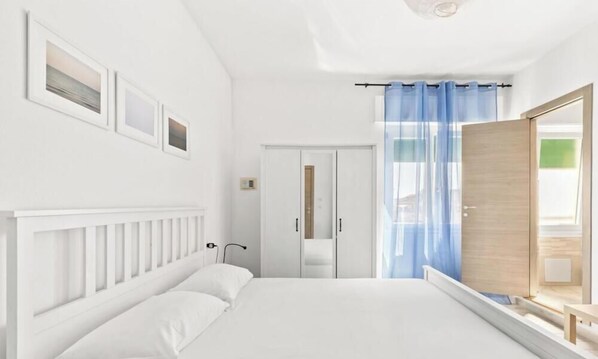 Room - Camera chiara 1 – Essential comfort in the heart of Alghero ✨ (Alghero)