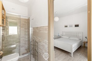 Bathroom - Camera chiara 1 – Essential comfort in the heart of Alghero ✨ (Alghero)