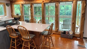 Dining - The Red Fox Den (Hot Springs)