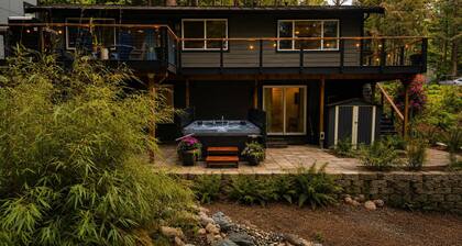 Fernwood Retreat Hot Tub Trails
