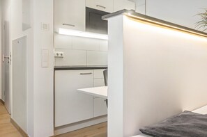 1 camera, Wi-Fi, lenzuola