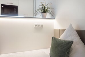 1 bedroom, WiFi, bed sheets - Studio Apartment '8' with Wi-Fi (Parsberg)