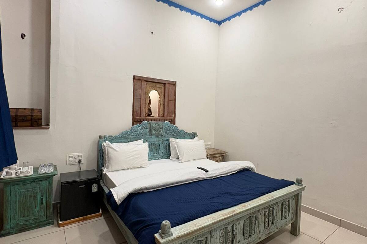Habitación doble, 1 cama de matrimonio grande | Ropa de cama de alta calidad y minibar