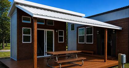 Chaparral Cabin : A modern stay at Starlight PK Ranch on Possum Kingdom Lake