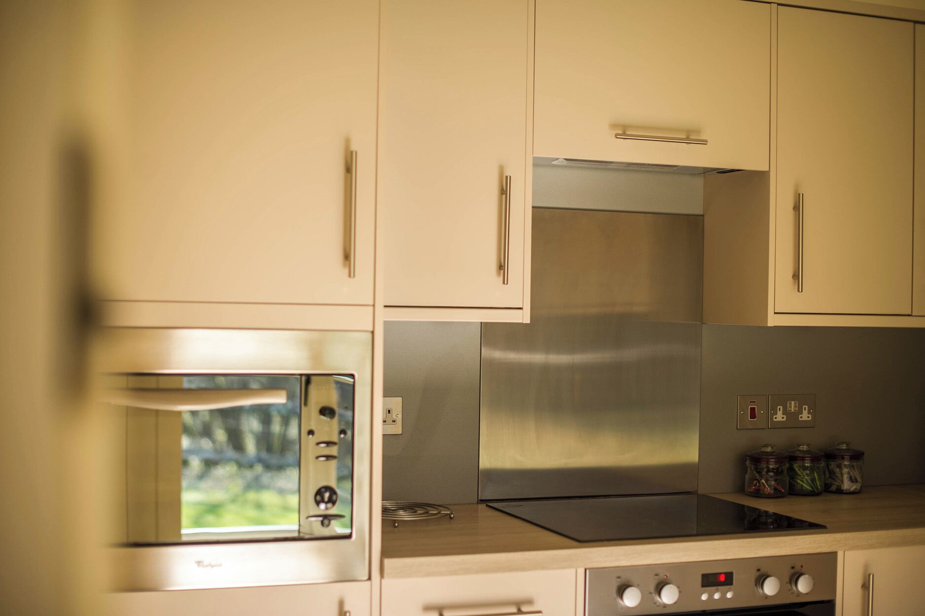Dishwasher, cookware/dishes/utensils