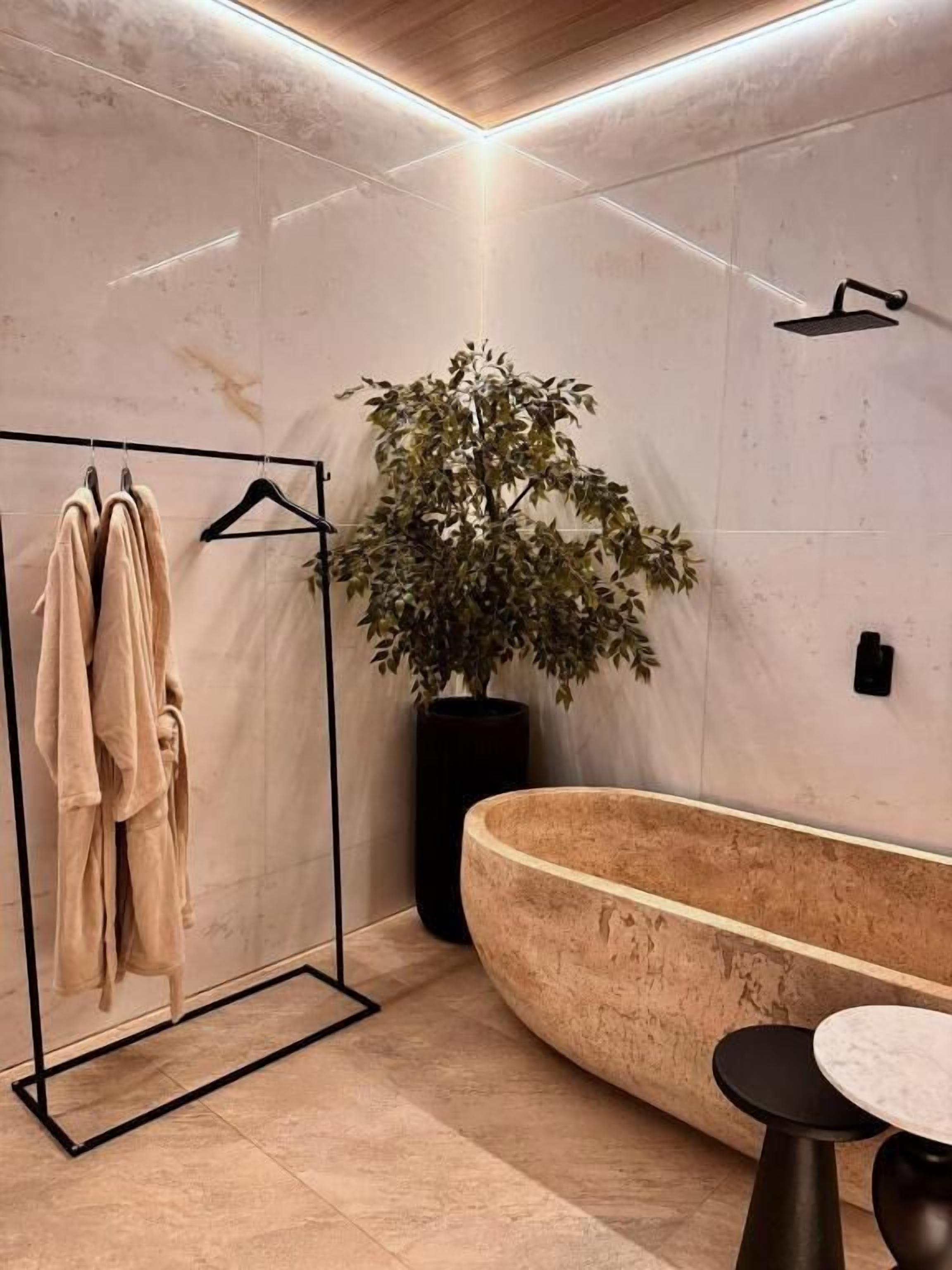 Suite | Bathroom