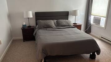 2 bedrooms, iron/ironing board, WiFi, bed sheets