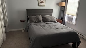 2 Schlafzimmer, BĂŒgeleisen/BĂŒgelbrett, WLAN, BettwĂ€sche