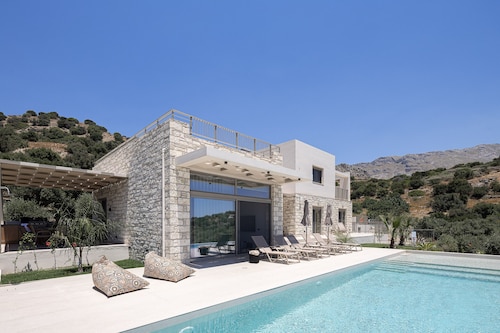 Mitatare Villas 1 - Evangelos, By Hellocrete