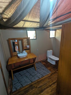 Economy Double or Twin Room | Bathroom | Hair dryer, towels, soap, shampoo - TCTC & CAMP (Mikumi)