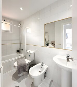 Bathroom - Las Dunas Salty Apartment by B-Rent – Bright Retreat with Private Terrace & Pool (Corralejo)