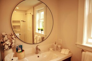 Bathroom - 2BR Suite - Bright - Modern - Central AC - Parking (Arlington)