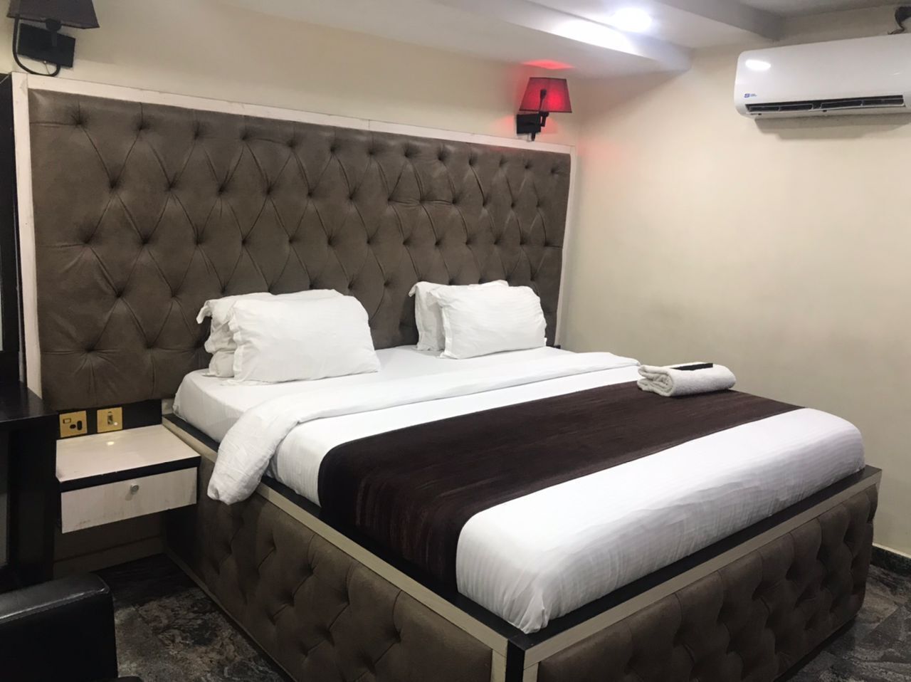 Single Room, City View | Desk, laptop workspace, free WiFi
