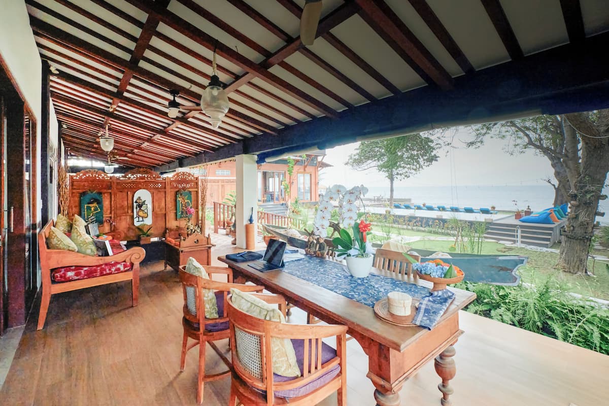 Deluxe Double or Twin Room, Balcony, Beach View | Desk, laptop workspace, WiFi (free)