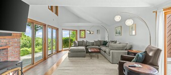 Secluded Vermont Escape - Beautiful Mountain and Lake Views - Private Trails 