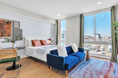 WiFi, bed sheets. Luxe Studio w/ City Views - Near Fishtown