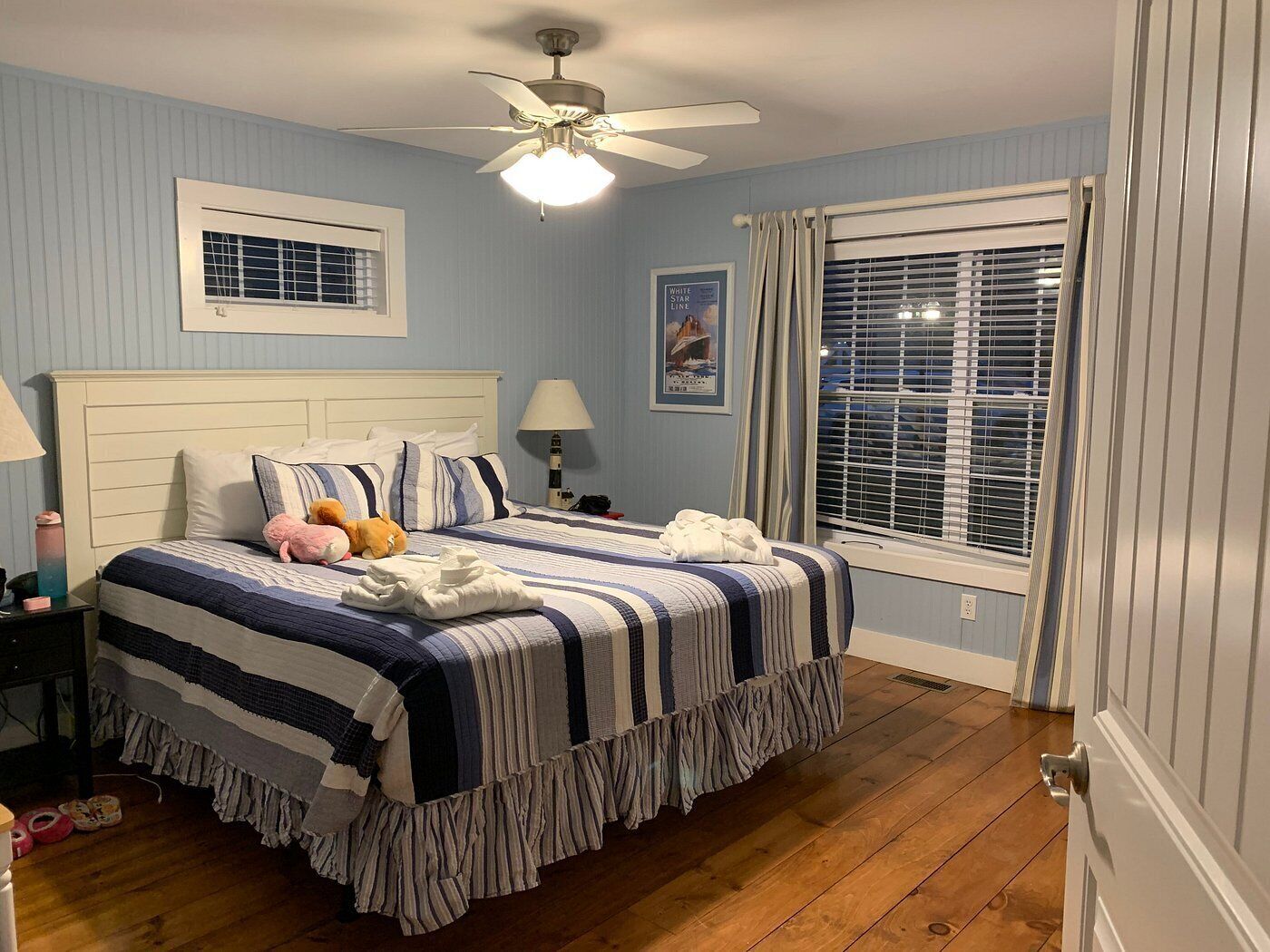 3 bedrooms, iron/ironing board, internet, bed sheets