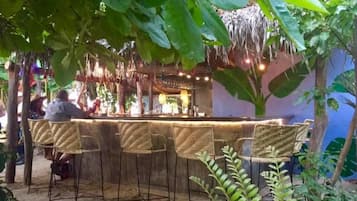 Bar (en la propiedad)