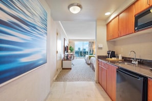 Iron/ironing board, WiFi, bed sheets - Navigate Stays Beachfront Pool Resort Sunny Isles (Sunny Isles Beach)