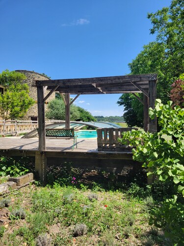 Gîte 4 pers. dans bastide du XVIIe, piscine, grand jardin, patio
