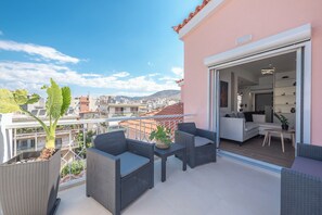 Property grounds - In Athenian riviera ,with sea view,800m from the beach, a luxury apartment ! (Voula)