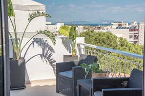 Property grounds - In Athenian riviera ,with sea view,800m from the beach, a luxury apartment ! (Voula)